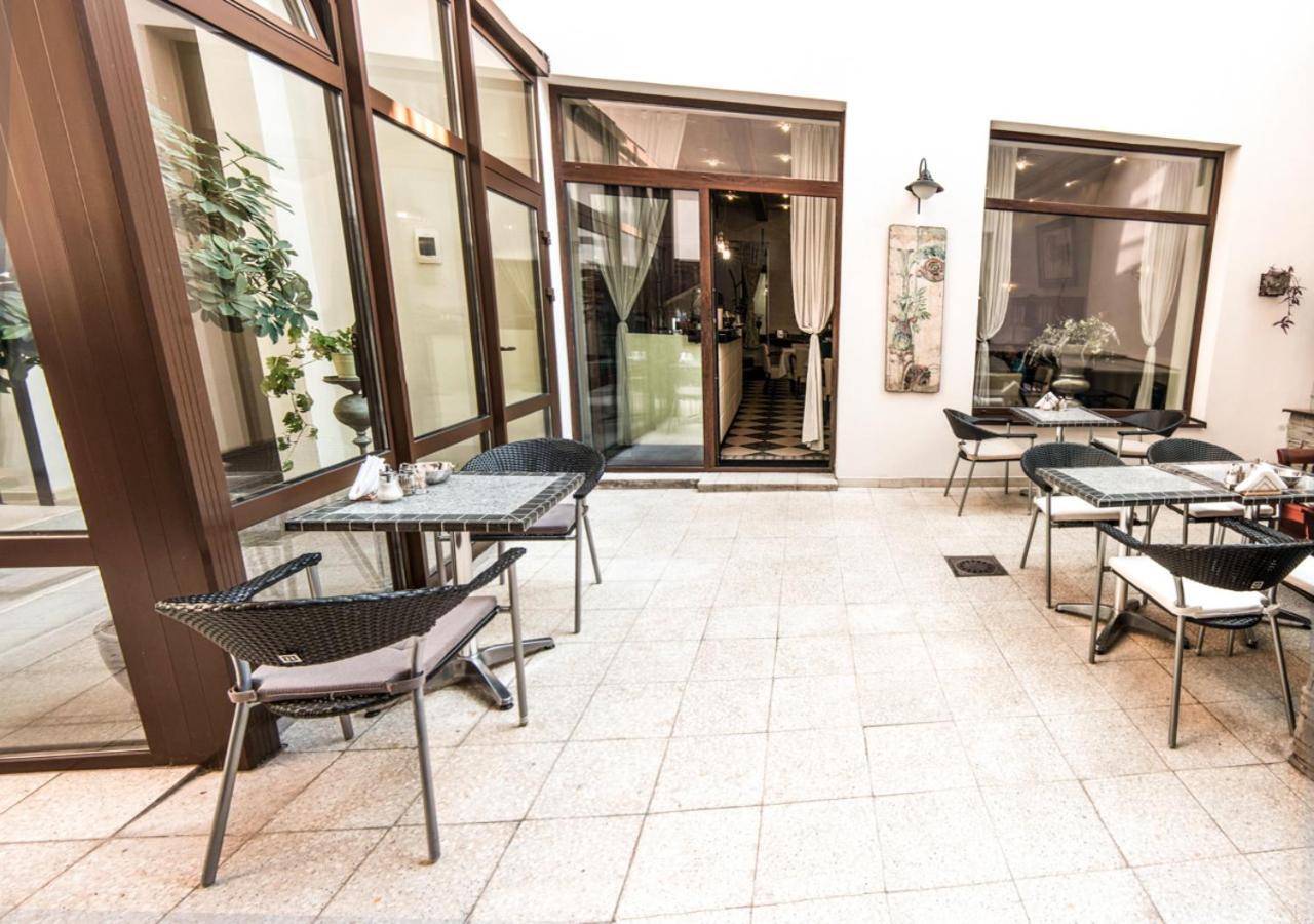 קושיצה Pension Horse Inn מראה חיצוני תמונה