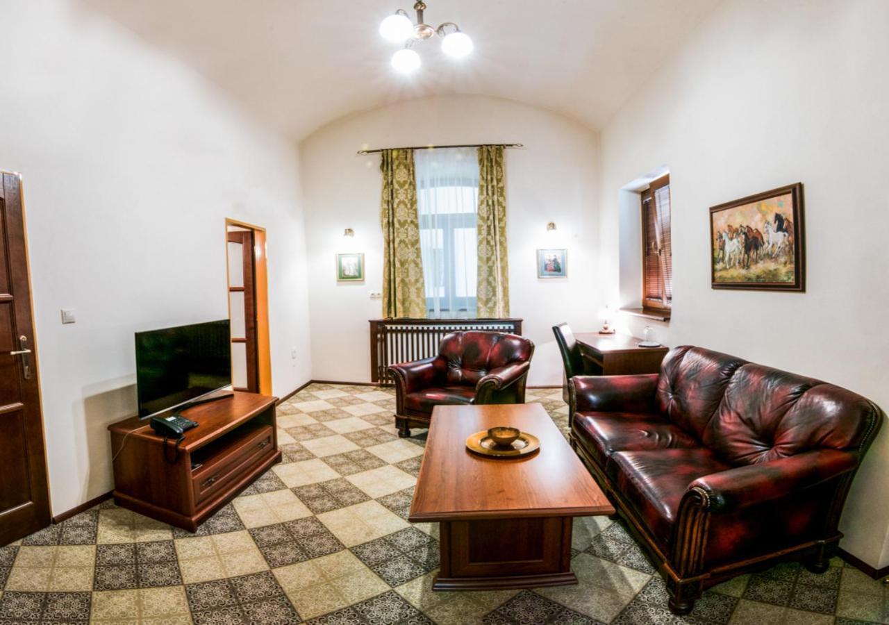 קושיצה Pension Horse Inn מראה חיצוני תמונה