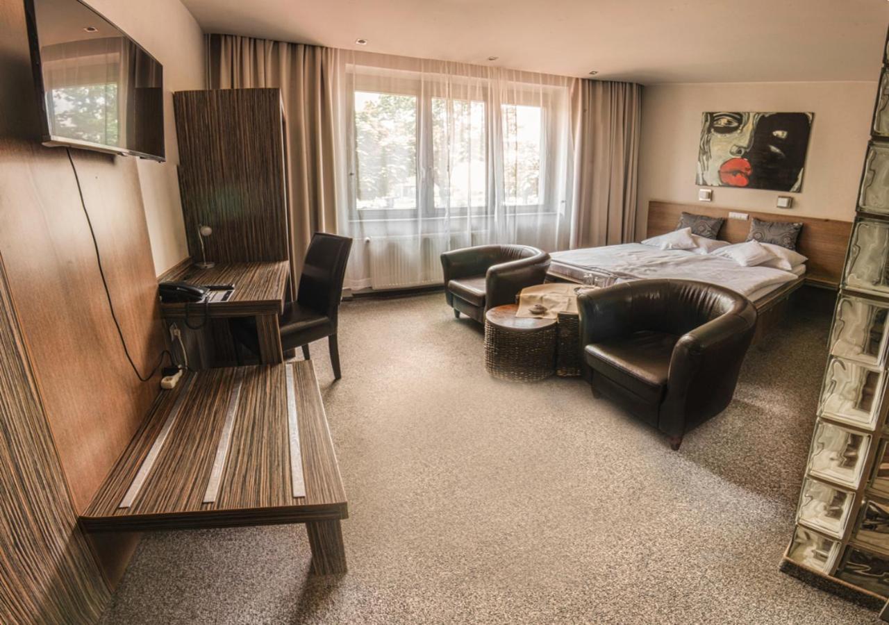 קושיצה Pension Horse Inn מראה חיצוני תמונה